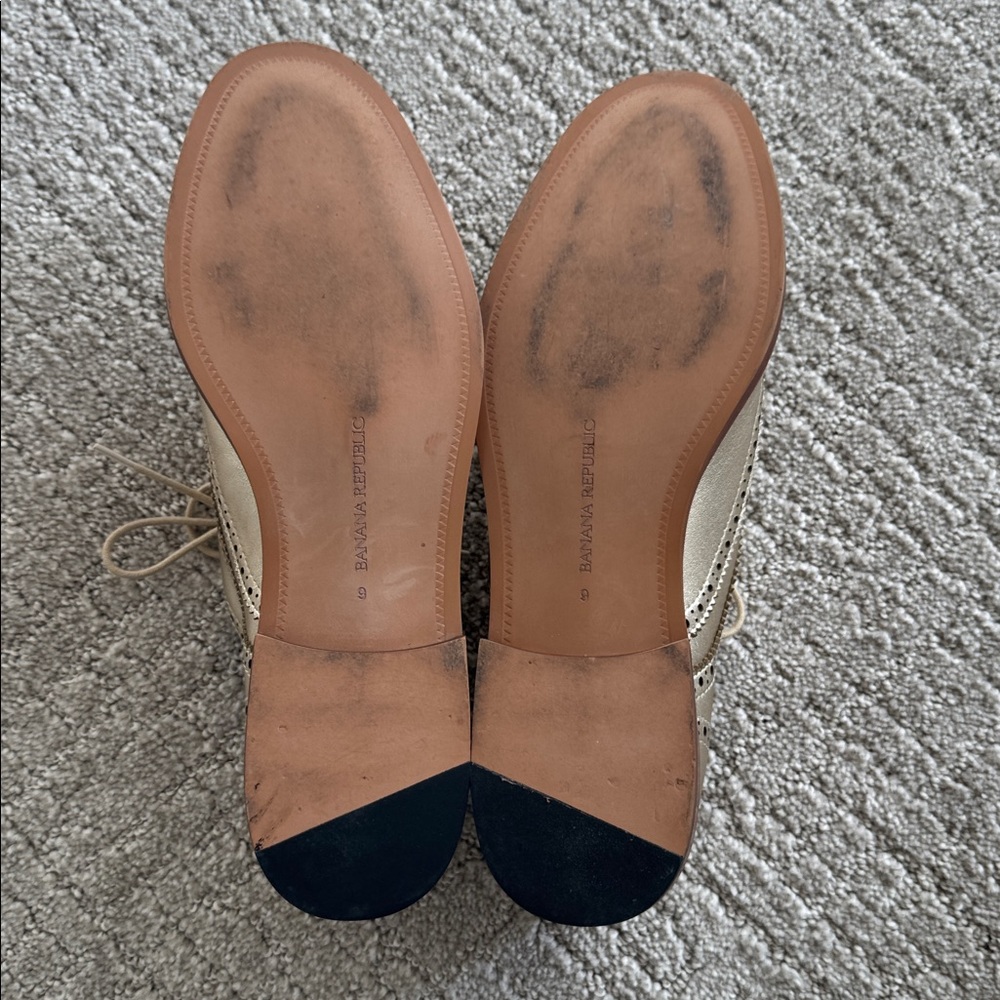 Banana Republic Metallic Leather Brogue Oxfords | Size 9 | Polished Neutral Flat - Picture 8 of 9